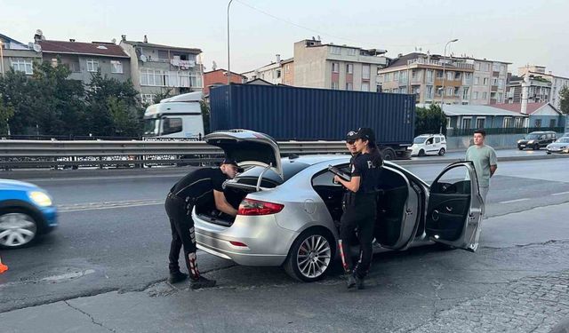 Esenyurt’ta site denetimi: 2 düzensiz göçmen yakalandı