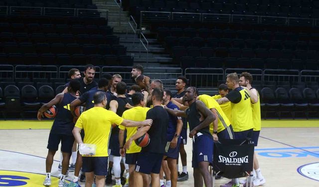 Fenerbahçe Erkek Basketbol Takımı, yeni sezonun ilk antrenmanını yaptı