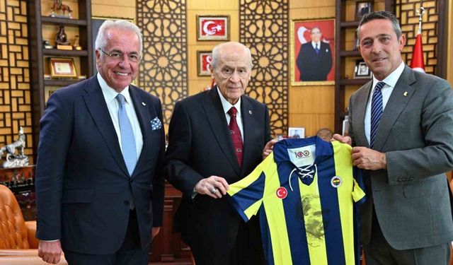 Fenerbahçe’den siyasi parti ziyaretleriyle ilgili iddialara yanıt