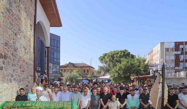 Geçirdiği kap krizi sonucu hayatını kaybeden meclis üyesi Orhan toprağa verildi