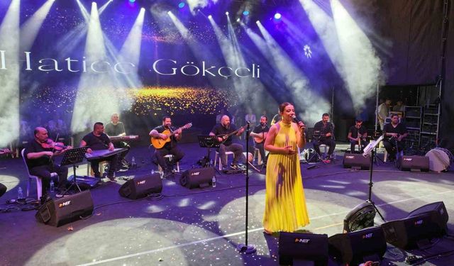 Geleneksel Ağustos Fuarı’nda müzik ziyafeti yaşandı