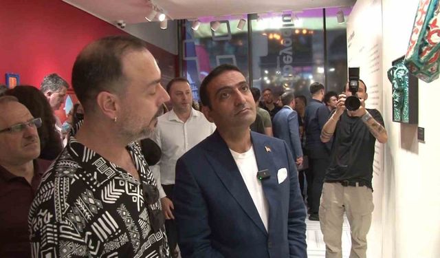 Genç sanatçılardan ‘Şimdi Beyoğlu’ sergisi İstiklal Sanat Galerisi’nde gerçekleşti