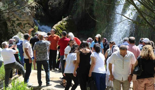 Girlevik Şelalesi’nde hafta sonu yoğunluk yaşandı