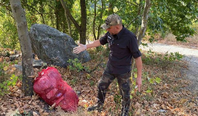 Göletin çevresini çöplüğe çevirdiler, sosyal medya fenomeni duruma isyan etti