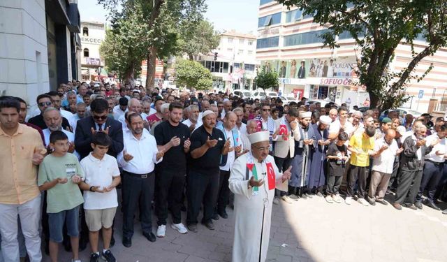 Iğdır’da Cuma namazı sonrası İsmail Haniye için gıyabi cenaze namazı kılındı