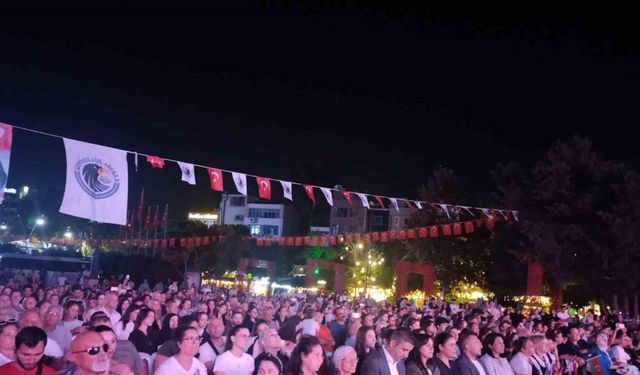 Kartal’da 3. Uluslararası Halk Oyunları Festivali Başladı