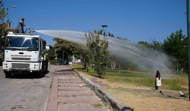 Keçiören’de parklar doğa dostu sıvı gübreyle yeşilleniyor