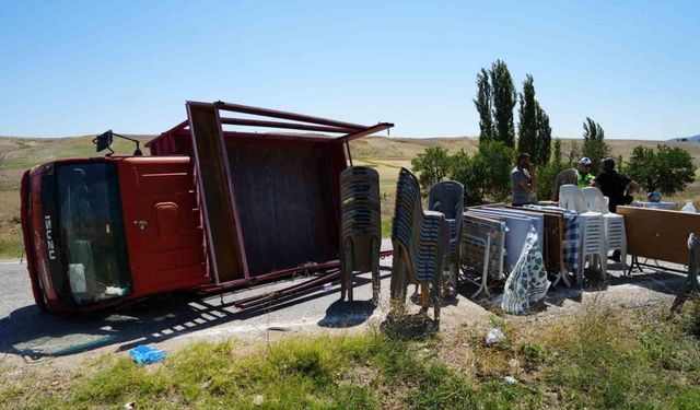 Kırıkkale’de kamyonet devrildi: 8 yaralı