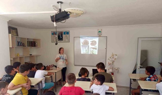 Kur’an-ı Kerim kursunda öğrencilere ağız ve diş sağlığı eğitimi