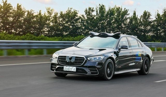 Mercedes-Benz, Pekin’de Seviye 4 otomatik sürüş testi için onay aldı