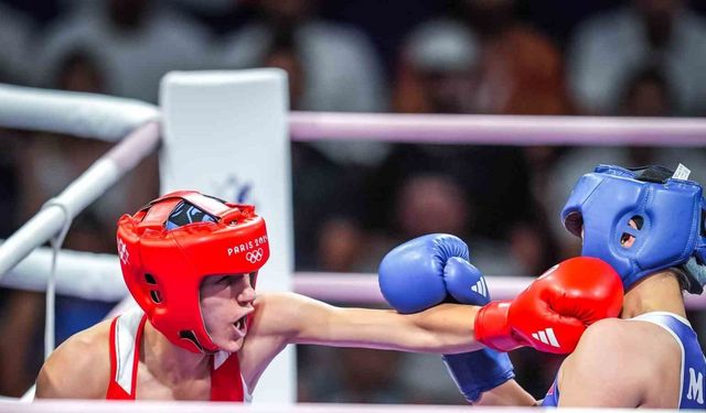 Milli boksör Hatice Akbaş, Paris Olimpiyatları’nda yarı finalde