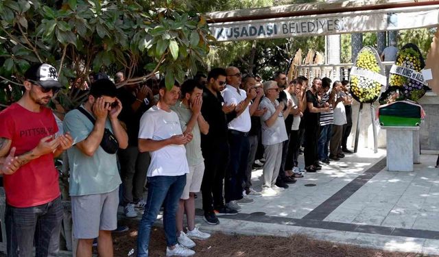 Motosiklet kazasında hayatını kaybeden genç son yolculuğuna uğurlandı