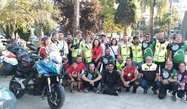 Mudanya’da motosikletlilerden ’30 Ağustos" korteji