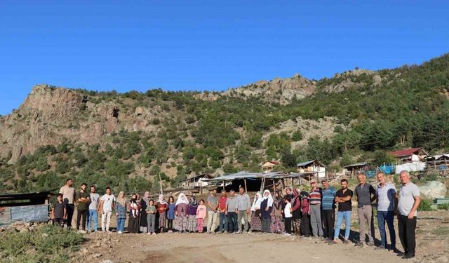 Oltu’da çiftçiler tapu sorununun çözülmesini istiyor