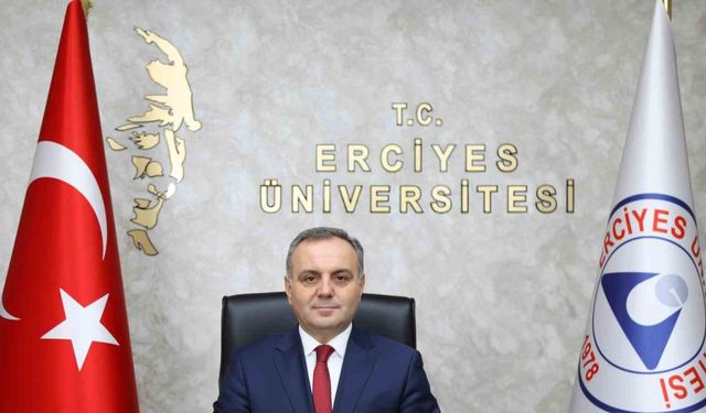 Rektör Prof. Dr. Altun, Zafer Bayramı’nı kutladı