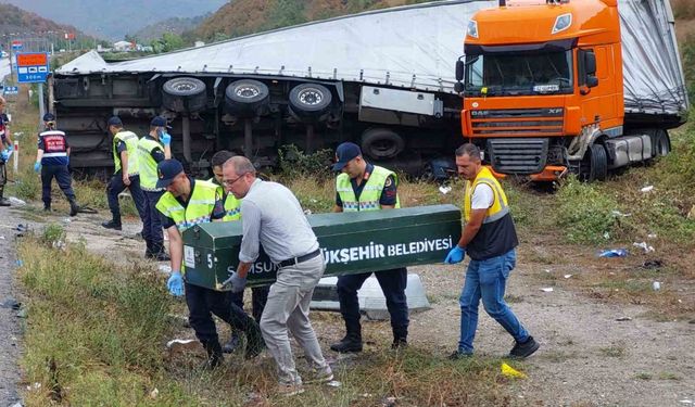 Samsun’daki kazada ölen 3 kişinin cansız bedeni otopsi için morga kaldırıldı