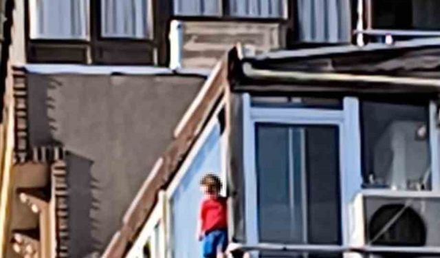 Sarıyer’de inanılmaz olay: 5. kattaki evlerinin camından çıkan 3 yaşındaki çocuk yürekleri ağızlara getirdi