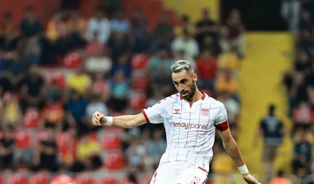 Sivasspor’da Uğur Çiftçi kırmızı kart gördü