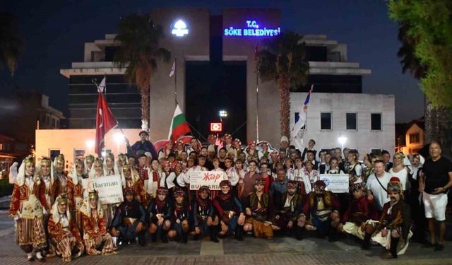 Söke Uluslararası Halk Oyunları Festivali renkli görüntülerle başladı