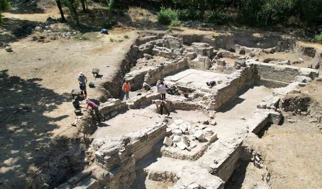 Tarihe ışık tutan Bathonea Antik Kenti’nde kazılar yeniden başladı