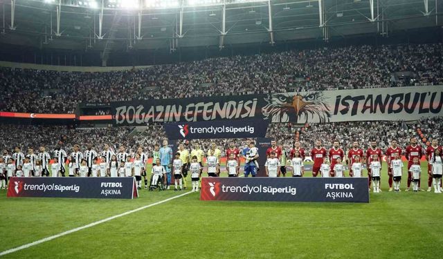 Trendyol Süper Lig: Beşiktaş: 1 - Antalyaspor: 1 (Maç devam ediyor)