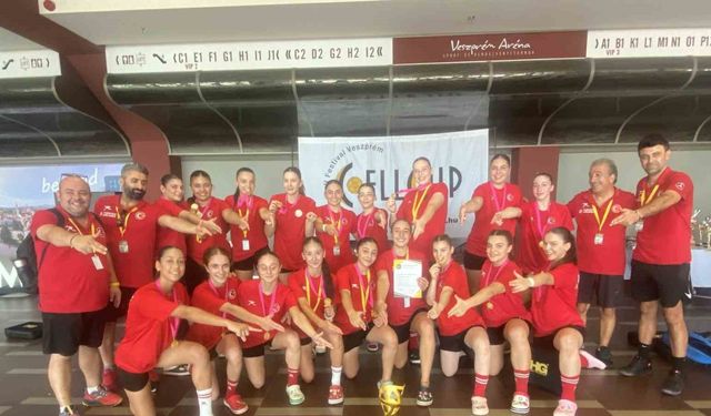 U17 Kız Milli Hentbol Takımı Cell-Cup’da şampiyon oldu