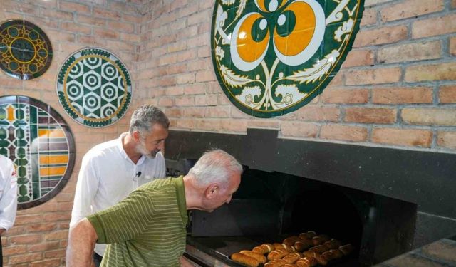 Ümraniye Belediyesi’nden özel bir lezzet: Taş fırında simit