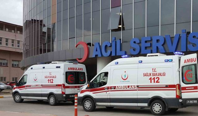 Yolcu otobüsüyle motosiklet çarpıştı: 2 yaralı