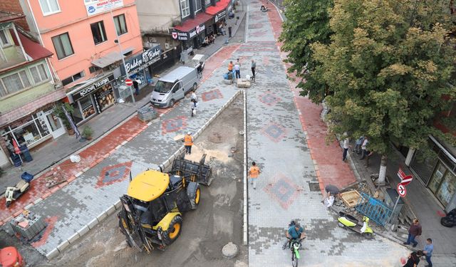 Hendek merkezdeki çalışmalar göz dolduruyor