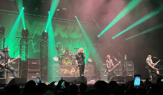 ABD'li metal grubu Overkill, İstanbul'da hayranlarıyla buluştu