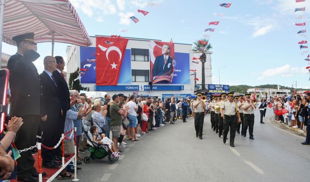 Ayvalık'ın kurtuluşunun 102. yılı kutlandı