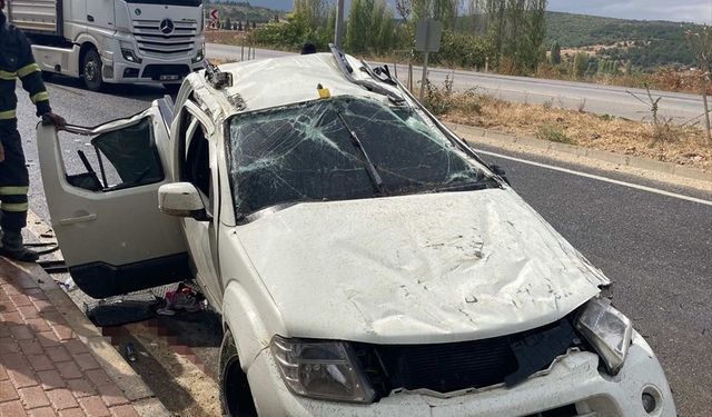 Bilecik'te devrilen araçtaki 1 kişi öldü, 3 kişi yaralandı