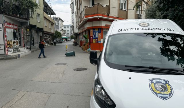 Bursa'da bisikletlinin tabancayla bir kişiyi yaraladığı anlar kamerada