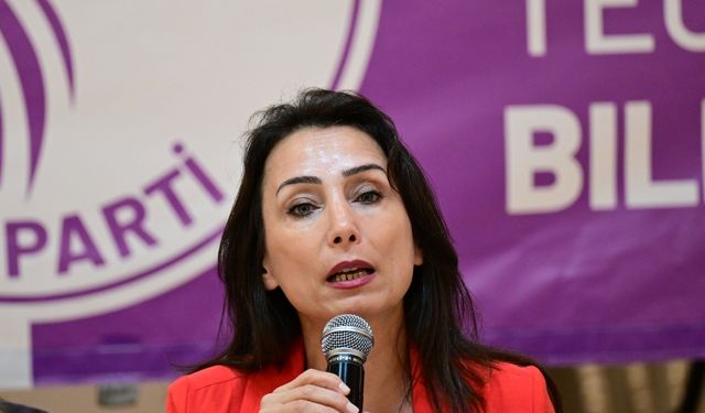 DEM Parti Eş Genel Başkanı Hatimoğulları, Dünya Barış Günü etkinliğinde konuştu: