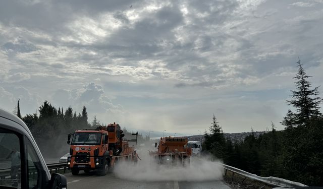 GÜNCELLEME - Anadolu Otoyolu'nda zincirleme kaza nedeniyle kapanan yol ulaşıma açıldı