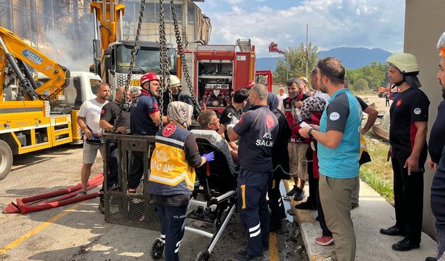 GÜNCELLEME - Sakarya'da makarna fabrikasında patlama meydana geldi