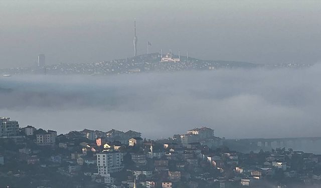 İstanbul'un bazı bölgelerinde sis etkili oldu