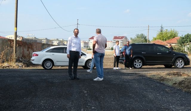 Kırklareli Belediye Başkanı Bulut, yol yapım çalışmalarını inceledi