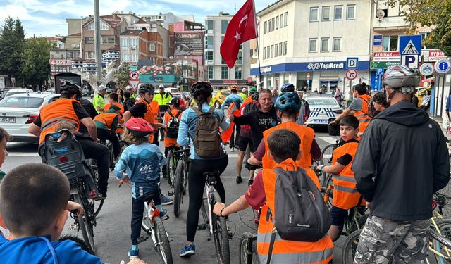 Kırklareli'nde Avrupa Hareketlilik Haftası'nda bisiklet turu düzenlendi