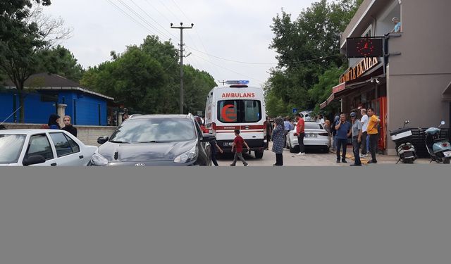 Kocaeli'de otomobilin çarptığı bisikletli çocuk ağır yaralandı