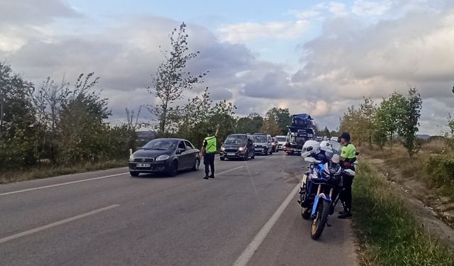 Kocaeli'de otomobille çarpışan motosikletin sürücüsü öldü