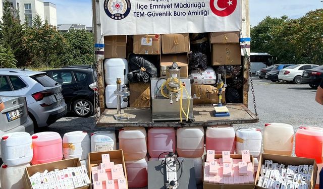 Küçükçekmece'de 5 bin 65 şişe sahte parfüm ele geçirildi