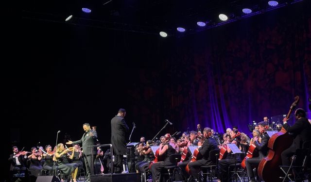 Opera sanatçısı Murat Karahan, Harbiye'de konser verdi