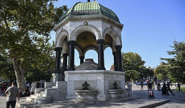 Osmanlı'nın mirası çeşmeler İstanbulluların ve can dostlarının ihtiyacını karşılıyor