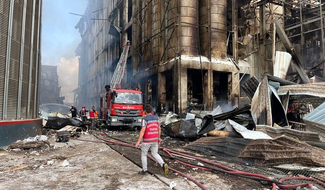 Sakarya'da makarna fabrikasında patlama meydana geldi