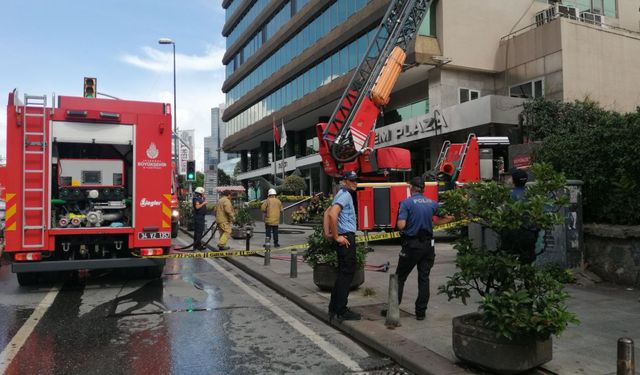 Şişli'de 10 katlı plazada  yangın çıktı