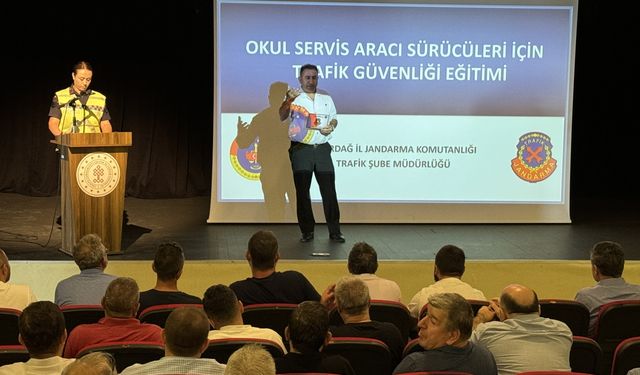 Tekirdağ'da servis şoförlerine yönelik bilgilendirme toplantısı düzenlendi