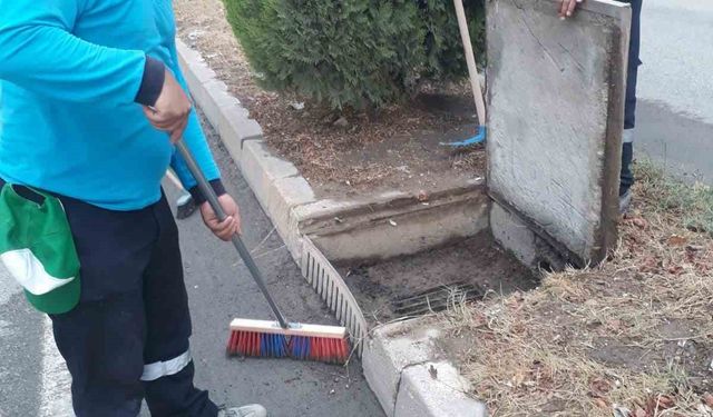 Adıyaman Belediyesi, mazgal temizliği ile kışa hazırlanıyor