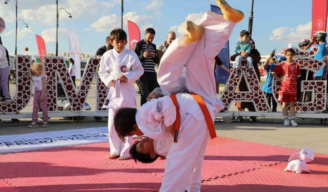 Avrupa Spor Haftası’nda Ağrı’da farklı branşlarda gösteriler düzenlendi