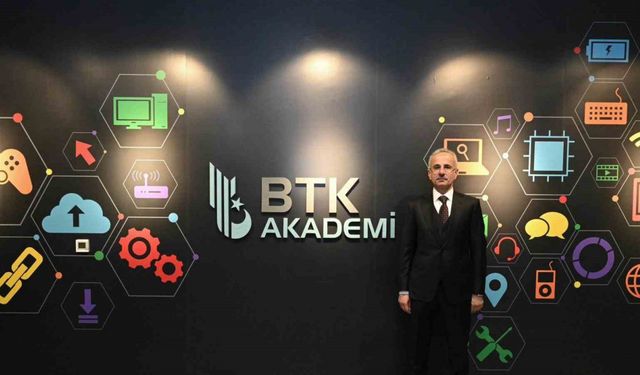 Bakan Uraloğlu, BTK Akademi’nin mobil uygulamasının kullanıma açıldığını duyurdu